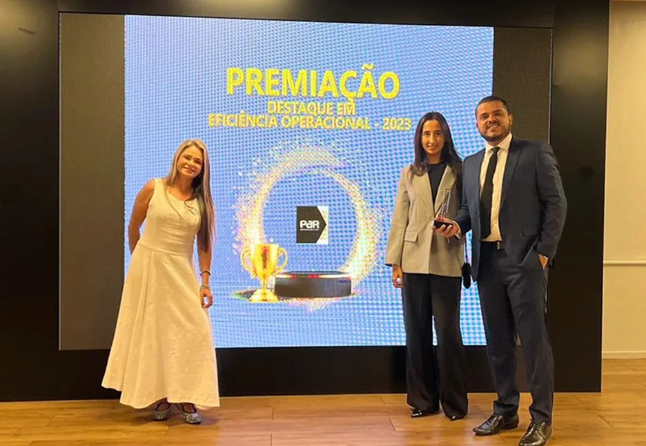 Fotos do evento promovido pela Return Capital, ficando o escritório em primeiro lugar em eficiência operacional e em segundo no ranking geral.